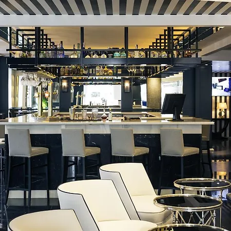 Mercure Jardines De Albia Більбао
