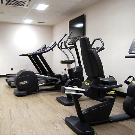 Mercure Jardines De Albia Готель