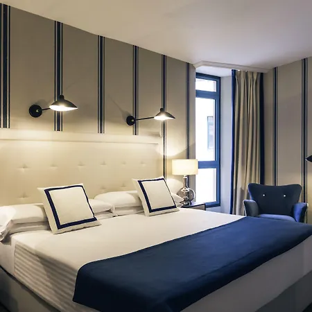 Mercure Jardines De Albia מלון