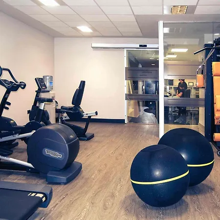Hotel Mercure Jardines De Albia 4*