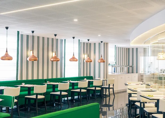 Готель Mercure Jardines De Albia 4*