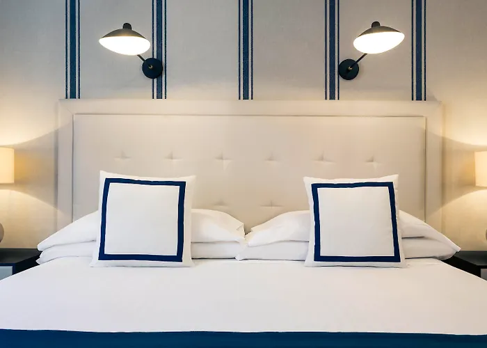 Mercure Jardines De Albia Готель 4*