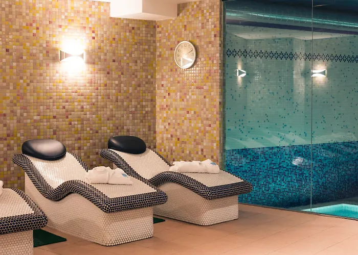 Готель Mercure Jardines De Albia Більбао