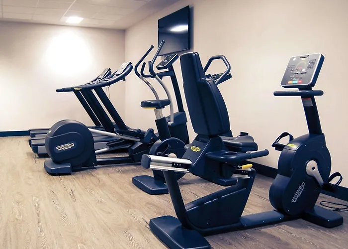 Готель Mercure Jardines De Albia Більбао